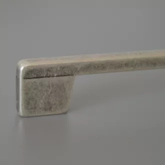   Fém bútorfogantyú, sarki ezüst színű, 128 és 160 mm furattávval 