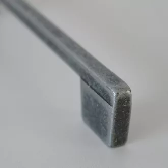   Antik schwarz, Moderner Möbelgriff, ausgeführt mit 128 und 160 mm BA
