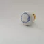 Weißer Porzellan-Möbelknopf mit blauem Motiv