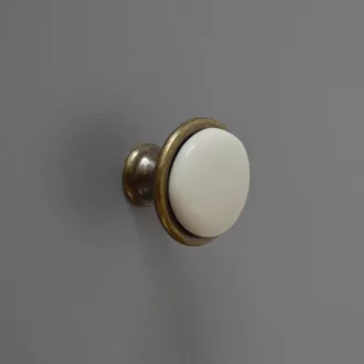   Fém-porcelán bútorgomb, bronz talp - törtfehér porcelán színű