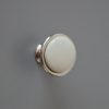 Fém-porcelán bútorgomb, fényes króm talp - törtfehér porcelán színű