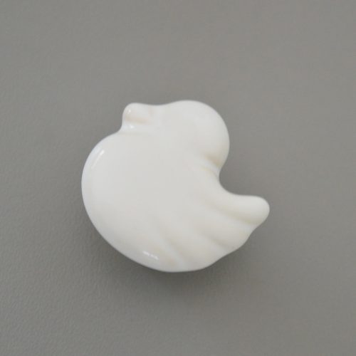 Csibés porcelán bútorgomb, fehér - arany színű talp résszel