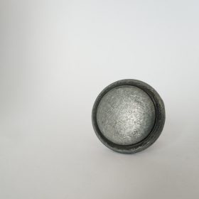 IT_PZ31_30_46 Fém bútorgomb, antikolt fekete színű