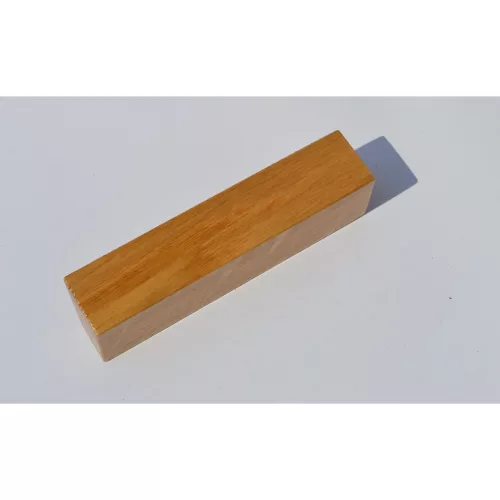 Möbelgriff aus Holz, Eiche lackiert, mit 32 und 64 mm BA