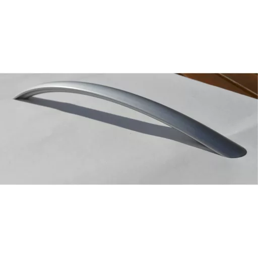 Metall-Möbelgriff, matt verchromt, BA 352 mm, modern