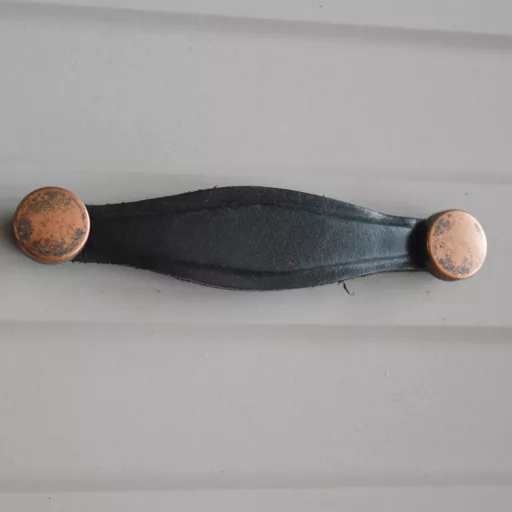 KD002_128  Metall-Leder-Möbelgriff, Kupfer - schwarz, 128 mm Lochabstand