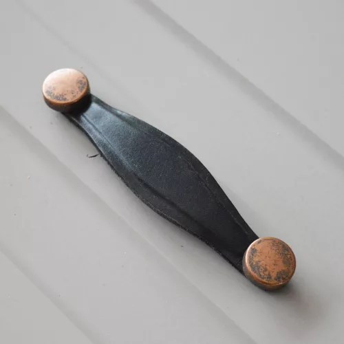 KD002_128  Metall-Leder-Möbelgriff, Kupfer - schwarz, 128 mm Lochabstand