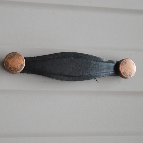 KD002_96 Fém- bőr bútorfogantyú, Réz - fekete színű, 96 mm furattáv
