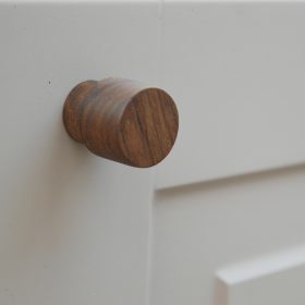 KIEL_DIO, Tömörfa bútorgomb, olajozott dió