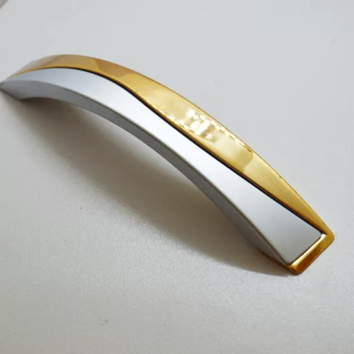 Metall-Möbelgriff, Mattchrom - Gold, 128 mm Lochabstand