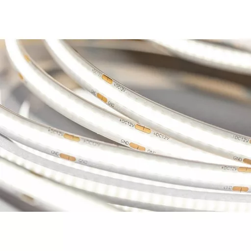 LED szalag COB LED csík, 1600 LED/5 fm, meleg fehér, 8W/fm, 8mm széles , 5fm/tekercs, 12V