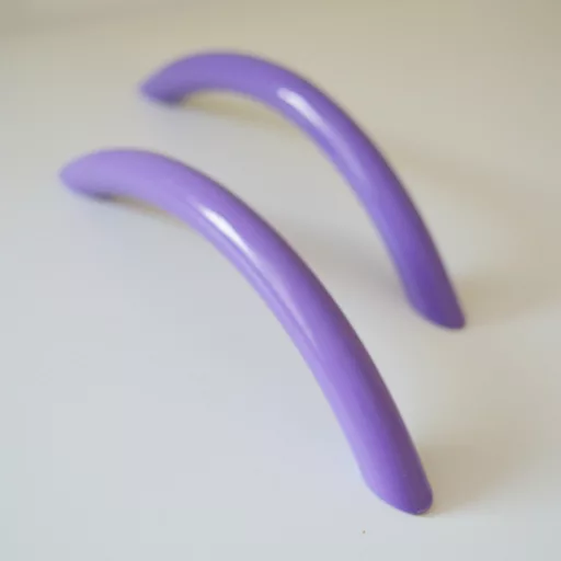 Lila, 96 mm furattávolság, fém bútorfogantyú