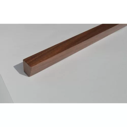 Möbelgriff aus Holz, Nussbaum lackiert 