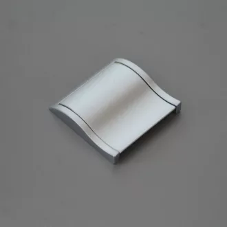   Nagy fém, matt kibillenős bútorfogantyú 32 mm furattávolsággal
