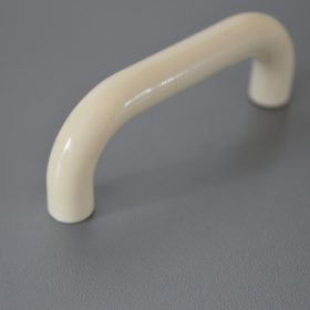 10 db Retro műanyag, vaj színű, 64 mm furattávval