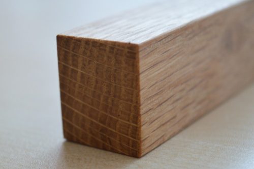 Massivholz-Möbelgriff aus geölter Eiche