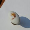 Fém-porcelán bútorgomb, antik bronz - törtfehér színű, barna virág mintával