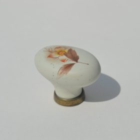   Fém-porcelán bútorgomb, antik bronz - bézs színű, virág motívummal