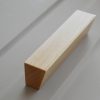 Möbelgriff aus Holz, Buche lackiert, mit 32 und 64 mm BA