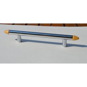   Fém - fa bútorfogantyú, króm - fenyő betéttel, 128 mm furattávval