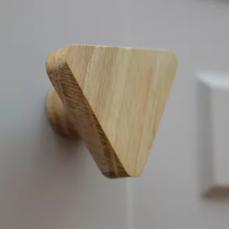 ROSKILDE, Dreieckig, Massivholz-Möbelknopf, Eiche geölt
