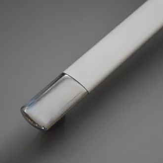   Fém bútorfogantyú, matt króm – fényes króm végekkel, 384 mm furattávval