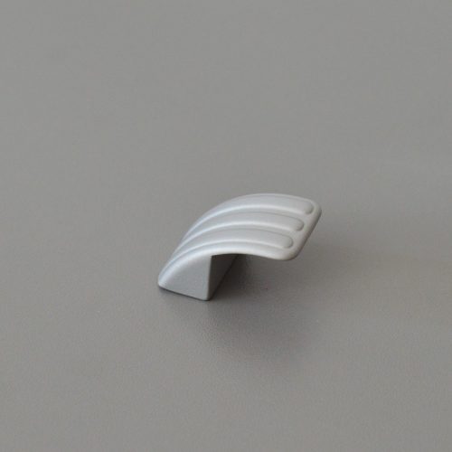 S421 bordázott felületű bútorgomb, matt króm színű