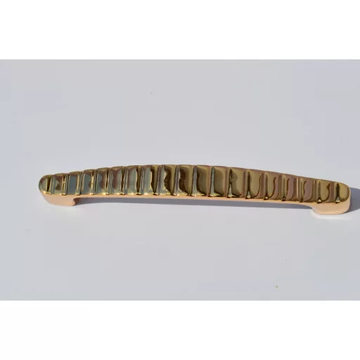 S146_MP11 Metallgriff mit geriffelter Oberfläche, goldfarben, Lochabstand 128 mm