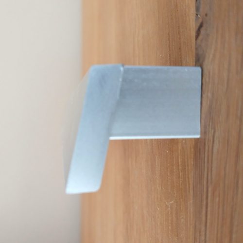 Möbelgriff aus Metall, Farbe Chrom matt, Bohrung 288 mm