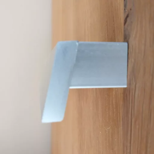 Fém bútorfogantyú, matt króm színű, 288 mm furattávval