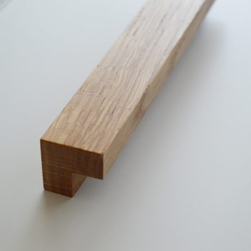 MÖBELGRIFFE AUS HOLZ, EICHE LACKIERT, 160 - 192 MM BOHRUNGSABSTAND