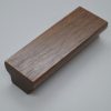 Massivholz-Möbelgriff, Nussbaum lackiert 100 mm Länge