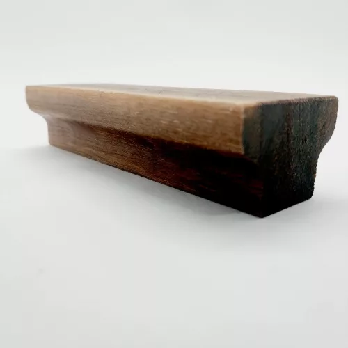 HOLZMÖBELGRIFF, NUSSBAUM GEÖLT 150 MM LANG