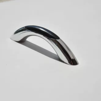Silber-schwarzer Retro-Möbelgriff aus Kunststoff