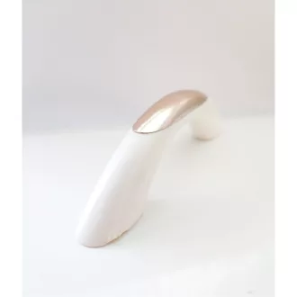 Retro-Möbelgriff aus Kunststoff in weiß-goldener Farbe