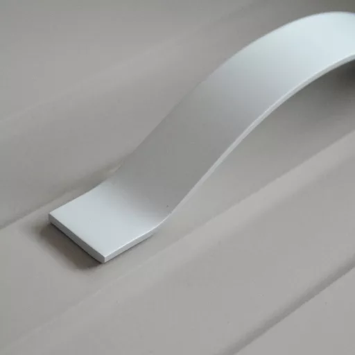 Metall-Möbelgriff, matt verchromt, mit 128 mm Lochabstand
