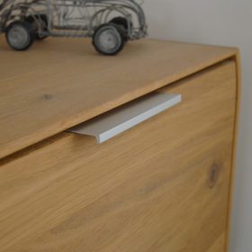 Fém bútorfogantyú, alumínium színű, 96 mm furattávval