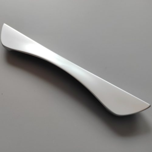 Fém bútorfogantyú, 160 mm furattáv, matt króm