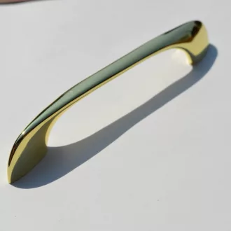 Un92 Goldfarbene Möbelgriffe in gebogener Form