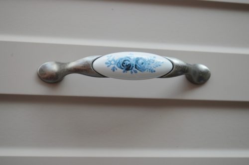 Porzellan-Metall-Möbelgriff, antikes Silber-blue Blumenmotiv, Bohrung 96 mm
