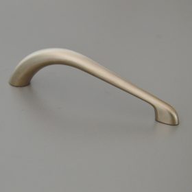   Fém bútorfogantyú, matt nikkel színű, 96 mm furattávval