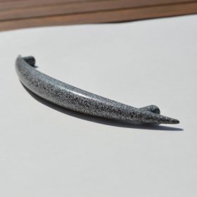   Fém bútorfogantyú, szórt festésű, középszürke színű, 128mm furattávval