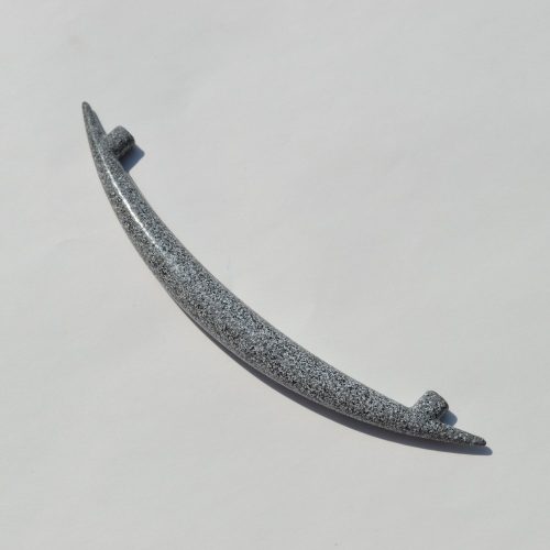 Fém bútorfogantyú, szórt festésű, középszürke színű, 128mm furattávval