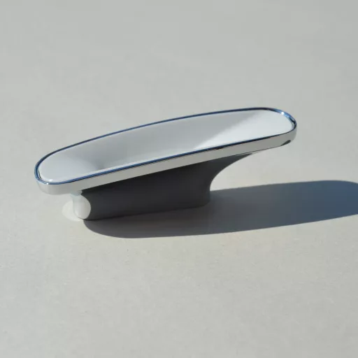 Fém-Műanyag bútorfogantyú, króm - fehér színű, 32 mm furattávval