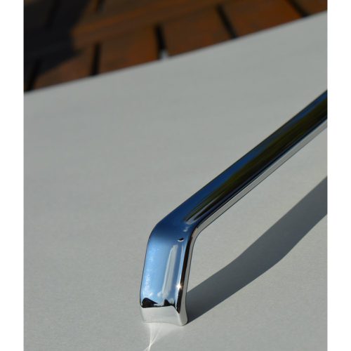 Fém bútorfogantyú, króm színű, 160 mm furattávval