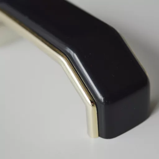 Möbelgriff aus Kunststoff, gold farben