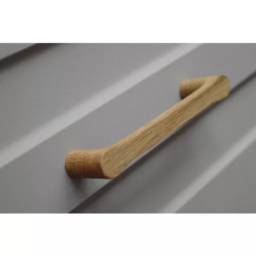 Ystad_96, Möbelgriff aus Holz, Eiche geölt, Bohrung 96 mm