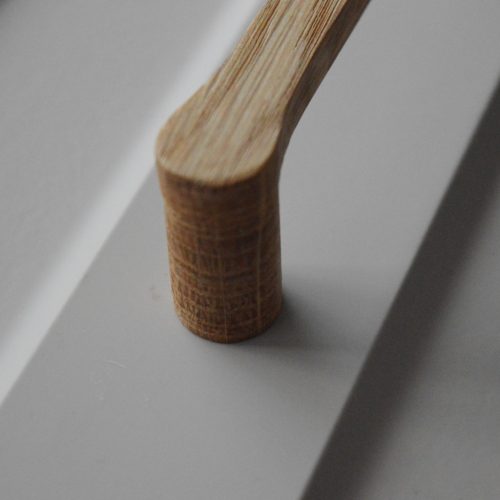 Ystad_96, Möbelgriff aus Holz, Eiche geölt, Bohrung 96 mm