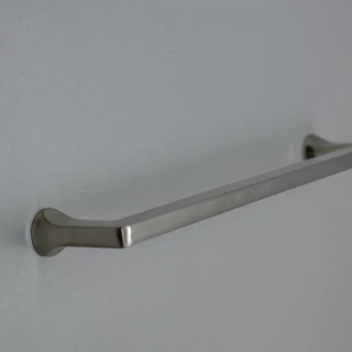 Möbelgriff aus Metall, gebürstet und nickelfarbig, Bohrung 160 mm