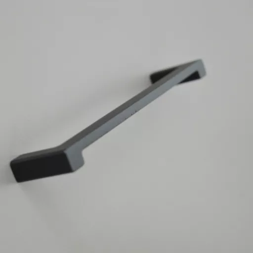 Schwarzer Metall-Möbelgriff mit 160 mm Lochabstand